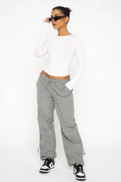 Never Blend In Pants Charcoal -Outlet The Lounge Vibe Store 02.08.22 071