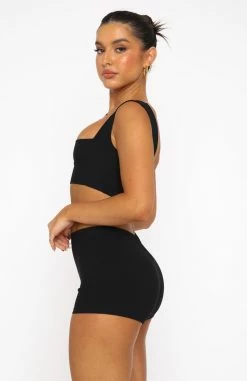 In The Mix Crop Black -Outlet The Lounge Vibe Store 02.08.22 1441