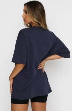 Varsity Tee Dusty Navy 9 Varsity Tee Dusty Navy -Outlet The Lounge Vibe Store 03.12.20p2 094