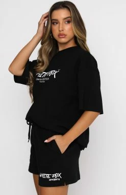 Step Back Oversized Tee Black -Outlet The Lounge Vibe Store 03.12.20p2 153