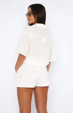 Trying To Impress Shorts White 7 Trying To Impress Shorts White -Outlet The Lounge Vibe Store 04.05.2327970