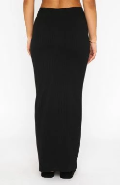Walk Behind Me Ribbed Maxi Skirt Black 9 Walk Behind Me Ribbed Maxi Skirt Black -Outlet The Lounge Vibe Store 04.08.22 401