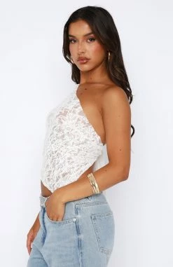 It's A Love Story Lace Top White -Outlet The Lounge Vibe Store 04.08.2345751