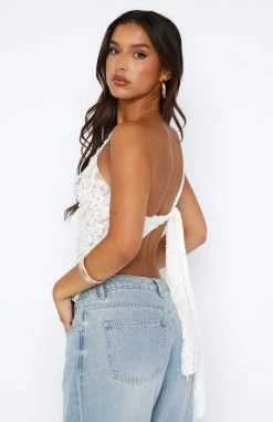 It's A Love Story Lace Top White -Outlet The Lounge Vibe Store 04.08.2345754