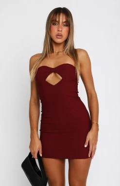 Switch Over Strapless Mini Dress Wine -Outlet The Lounge Vibe Store 05.04.2324219