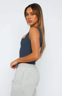 Shift The Focus Top Navy -Outlet The Lounge Vibe Store 07.07.2324487