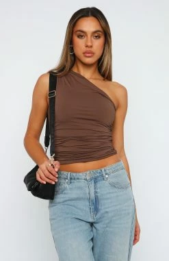 Lack Of Love One Shoulder Top Chocolate -Outlet The Lounge Vibe Store 07.07.2324681 2