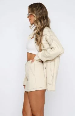 Meet Me Backstage Oversized Jacket Cream -Outlet The Lounge Vibe Store 08.06.2332601