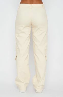 Good Days Ahead Low Rise Pants Beige -Outlet The Lounge Vibe Store 09.03.232123