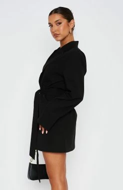 Confident Blazer Black -Outlet The Lounge Vibe Store 09.03.232311