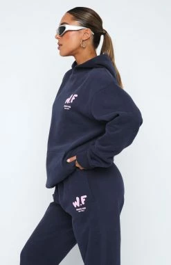 The New Standard Oversized Hoodie Navy 7 The New Standard Oversized Hoodie Navy -Outlet The Lounge Vibe Store 11.05.2320337
