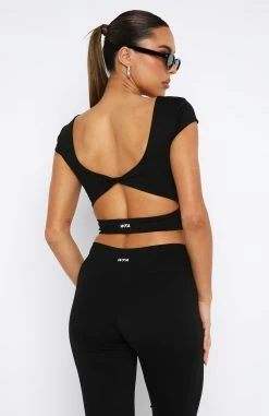 Keep Going Top Black 7 Keep Going Top Black -Outlet The Lounge Vibe Store 11.08.2346539