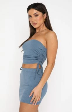 Crossing Paths Ribbed Mini Skirt Steel -Outlet The Lounge Vibe Store 18.08.22 156 5fc7cb5c c9e6 4fec a432 8dedc79b7356