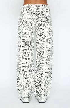 Sort Through It Mid Rise Straight Leg Printed Jeans White 9 Sort Through It Mid Rise Straight Leg Printed Jeans White -Outlet The Lounge Vibe Store 2.3.2310284