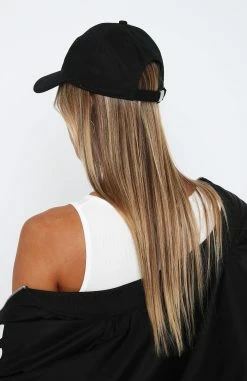 Time To Travel Cap Black -Outlet The Lounge Vibe Store 2.3.2310402