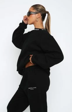 Put It On Repeat Oversized Sweater Black -Outlet The Lounge Vibe Store 2.3.2311871