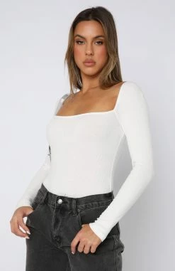 Pretty Picture Long Sleeve Bodysuit White -Outlet The Lounge Vibe Store 20.07.23 240821