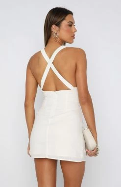 She's The Moment Mini Dress White -Outlet The Lounge Vibe Store 20.07.23 242255