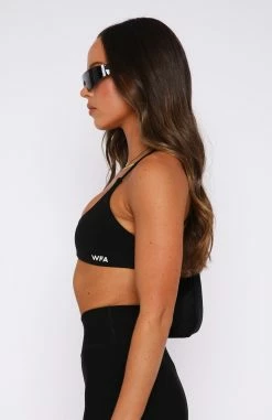 She's Healthy Sports Crop Black -Outlet The Lounge Vibe Store 20.09.222354