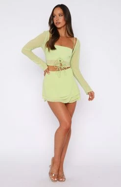 Keep You Close Mini Skirt Matcha -Outlet The Lounge Vibe Store 20.09.222773 d2a98cc6 25fb 4f31 9ab4 051e4b92d200