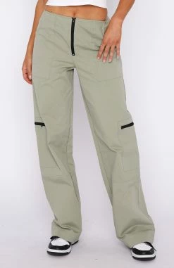 One Sided Pants Khaki -Outlet The Lounge Vibe Store 20.09.223419