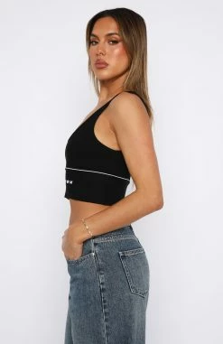 Blending In Crop Black 7 Blending In Crop Black -Outlet The Lounge Vibe Store 22.06.2334968