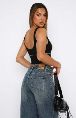 Blending In Crop Black 8 Blending In Crop Black -Outlet The Lounge Vibe Store 22.06.2334973