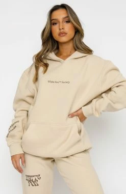 Heartbreak Hotel Hoodie Sand 6 Heartbreak Hotel Hoodie Sand -Outlet The Lounge Vibe Store 23.07.21 1120