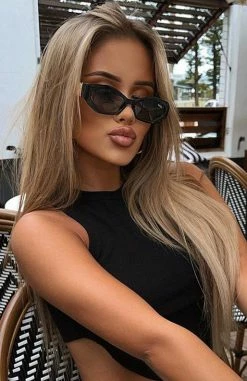 Kensington Sunglasses Black 12 Kensington Sunglasses Black -Outlet The Lounge Vibe Store 244786337 1466666477067444 4370104145904752199 n