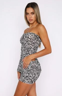 Not Giving In Mini Skirt Charcoal 7 Not Giving In Mini Skirt Charcoal -Outlet The Lounge Vibe Store 25.10.2212116 9025fcfc c3cd 42da b5e5 220a0217e172