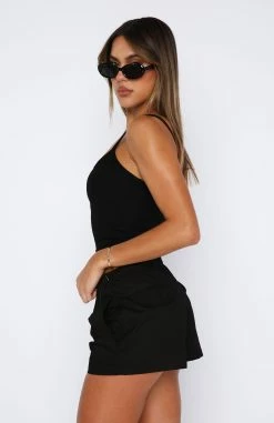 Skip The Line Shorts Black 7 Skip The Line Shorts Black -Outlet The Lounge Vibe Store 27.07.2342426