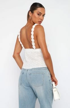 Hold You Close Crop White 7 Hold You Close Crop White -Outlet The Lounge Vibe Store 27.4.2317999