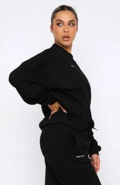 Own The Moment Sweater Black -Outlet The Lounge Vibe Store 28.04.22 993