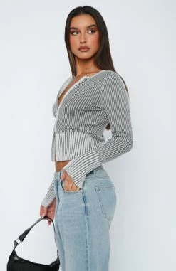 Moonlight Kiss Long Sleeve Top Charcoal 7 Moonlight Kiss Long Sleeve Top Charcoal -Outlet The Lounge Vibe Store 29.05.2321161