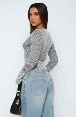 Moonlight Kiss Long Sleeve Top Charcoal 8 Moonlight Kiss Long Sleeve Top Charcoal -Outlet The Lounge Vibe Store 29.05.2321164