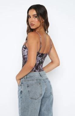 Love Me Harder Bustier Lilac Dahlia -Outlet The Lounge Vibe Store 29.12.220911