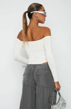 Lose My Mind Long Sleeve Bodysuit White -Outlet The Lounge Vibe Store 30.3.2314998