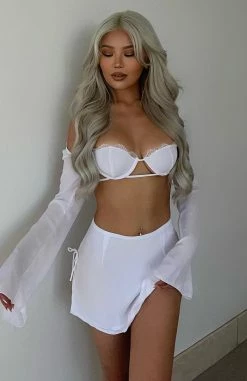 Level Up Long Sleeve Crop White -Outlet The Lounge Vibe Store 301877406 591178986044619 1907780592547336799 n