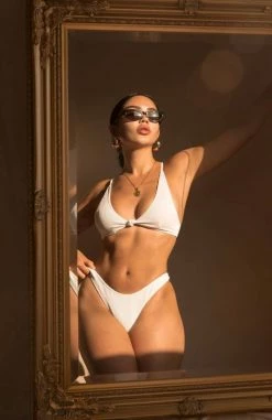 Hacienda Bikini Top White Rib -Outlet The Lounge Vibe Store AMANDAKHAMKAEW 0ba0154d 9b46 4602 b484 823189143704