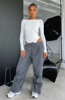 Be The Moment Pants Charcoal -Outlet The Lounge Vibe Store BE THE MOMENT CARGO PARACHUTE PANTS 100123 04