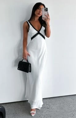 Event Ready Maxi Dress White -Outlet The Lounge Vibe Store EVENT READY DRESS 05.05.23 12