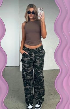 Out To Play Pants Khaki Digital Print 16 Out To Play Pants Khaki Digital Print -Outlet The Lounge Vibe Store IMG 0730 c25289ef de43 418f a5e3 ac5331a8738b
