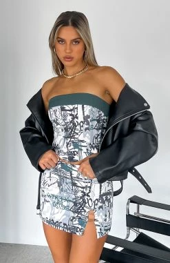 Needing Something Bustier Green Graffiti -Outlet The Lounge Vibe Store IMG 1593 fe63db63 4286 4a81 9b09 c2da4a6f781a