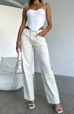 Catch Me Out Mid Rise Straight Leg Printed Denim Jeans Cream 13 Catch Me Out Mid Rise Straight Leg Printed Denim Jeans Cream -Outlet The Lounge Vibe Store IMG 2322