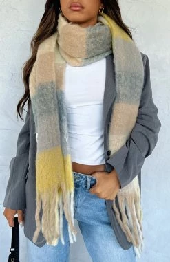 Winter Warmth Oversized Scarf Moss