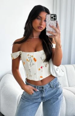 Hollywood Dreams Bustier Dandelion -Outlet The Lounge Vibe Store IMG 8492 7760dfd7 9e3d 4ef3 a5bc b2d8cf846a55