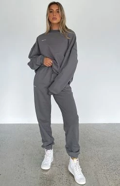 Not An Issue Sweatpants Slate -Outlet The Lounge Vibe Store IMG 8664 01 02 2022 11 59 27