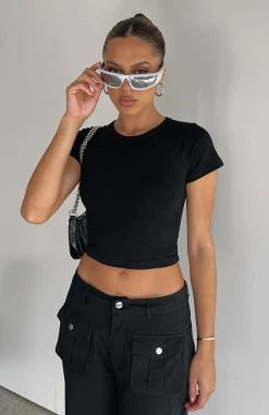 Switching Sides Crop Black -Outlet The Lounge Vibe Store IMG 9145