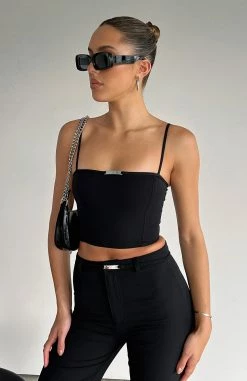 Make Me Wonder Crop Black -Outlet The Lounge Vibe Store IMG 9422