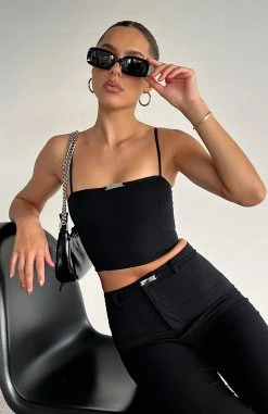 Make Me Wonder Crop Black -Outlet The Lounge Vibe Store IMG 9430 1160b887 d294 4286 b3ed e8a4d9c780c6